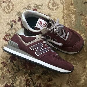 New Balance 574 in Burgundy, Women’s 8.5B, Lightly Used